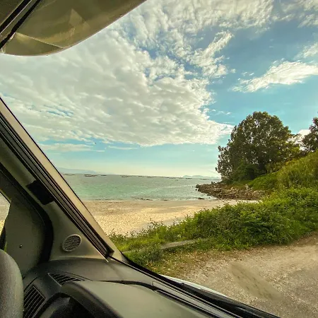 Vive A Pie De Playa Autocaravana De Lujo
