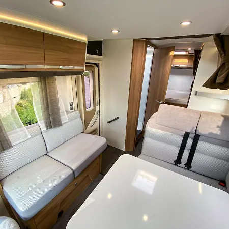 Vive A Pie De Playa Autocaravana De Lujo