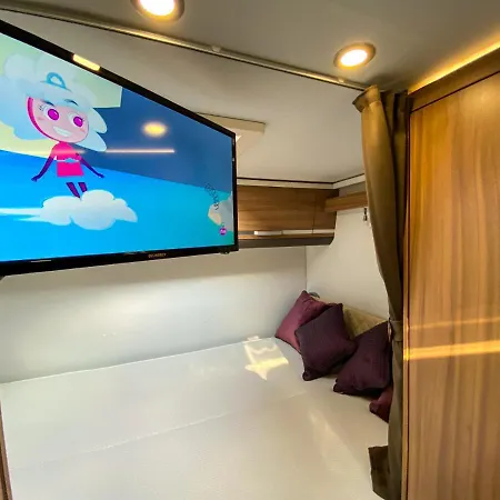 Vive A Pie De Playa Autocaravana De Lujo