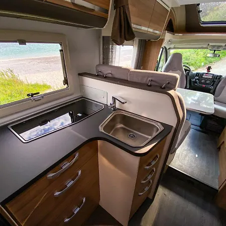 Vive A Pie De Playa Autocaravana De Lujo * Cangas do Morrazo