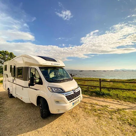 Vive A Pie De Playa Autocaravana De Lujo * Cangas do Morrazo